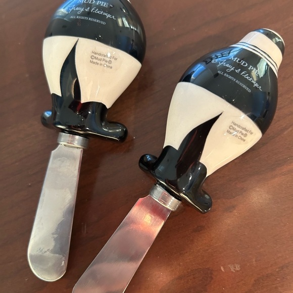 Mud Pie Black and White Vintage Kitchen Butter Knives - Set of TWO - Picture 3 of 5